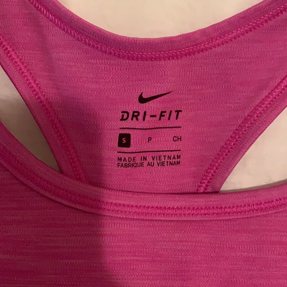 NWOT Nike sports bra - Picture 2 of 3
